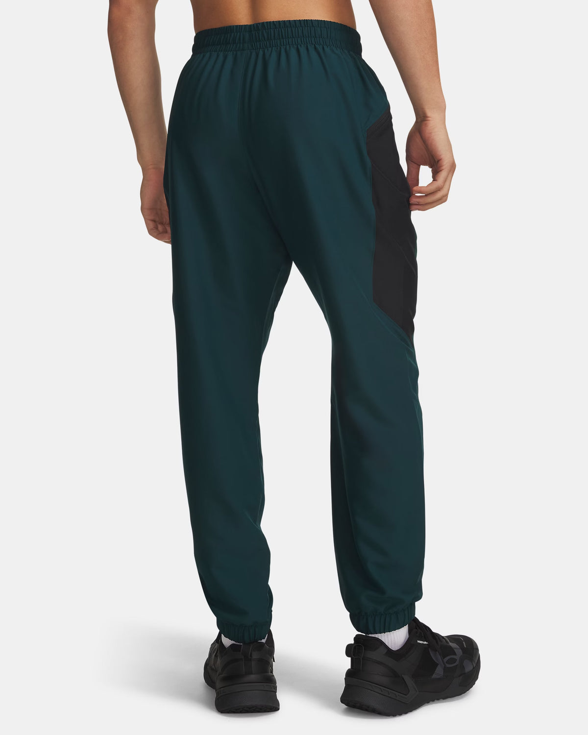 Pantalon Under Armour vert et noir vue arrière