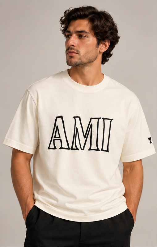 T-shirt AMI écru - vue avant portée