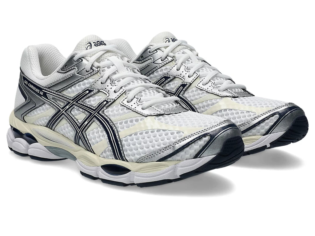 ASICS GEL-CUMULUS 16 vue trois-quarts avant